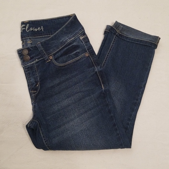 Wallflower Jeans 325 Wall Flower Jeans Cropped Dark Denim 9s Style